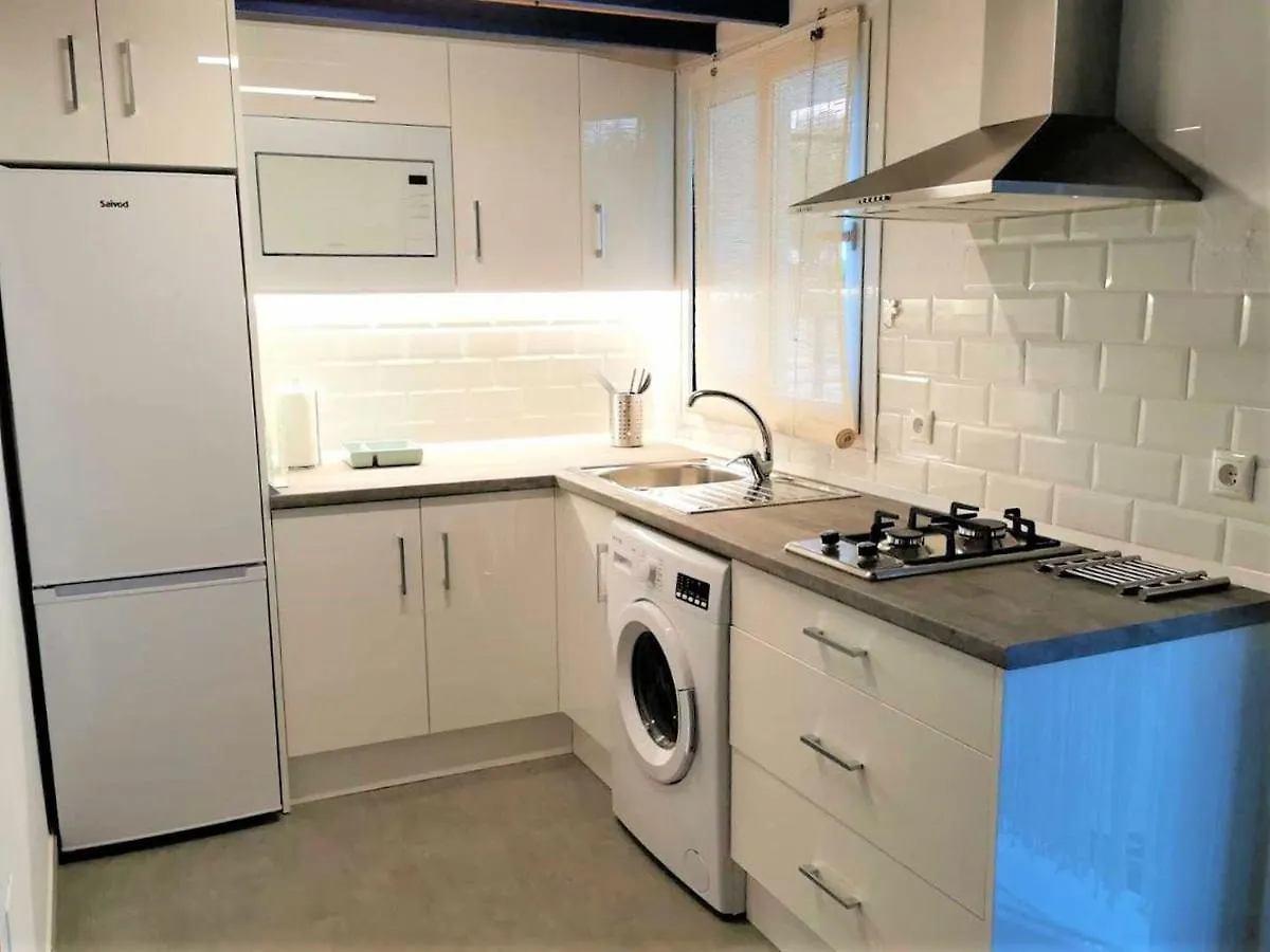 Simplistic Holiday Home In Mijas Costa Near Seabeach إسبانيا